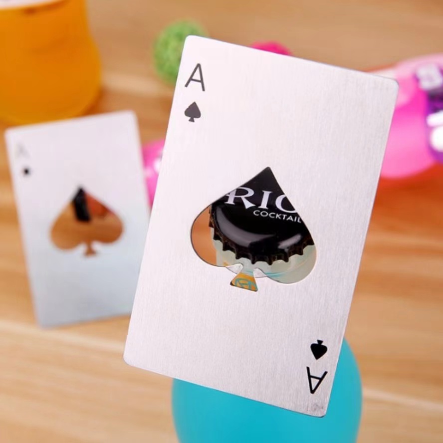 Apribottiglie per birra Poker  - Kitchen Gadgets Home Party recensione e prezzo